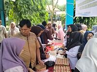 Pasar Murah Pemkab Mukomuko di Disperindag Diserbu Emak-emak Mayoritas ASN