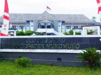Ditengah Efisiensi, Ada Pengadaan iPhone 17 Pro Max Ratusan Juta di Sekretariat DPRD Mukomuko, Untuk Siapa?