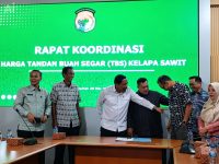 Harga Sawit Mukomuko menjadi sorotan setelah Wagub Bengkulu meminta pabrik CPO menolak buah sawit mentah dari masyarakat